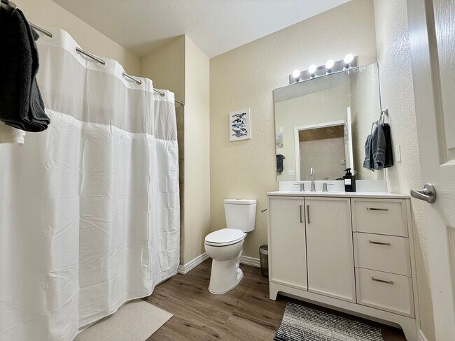 Building Photo - 9434 Ashbury Cir
