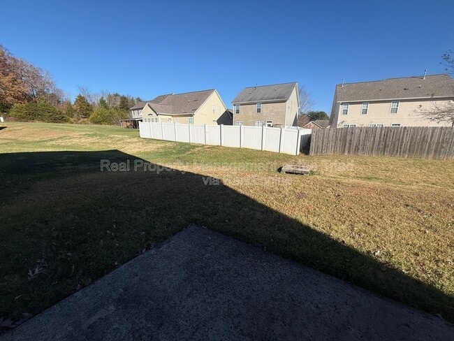 Building Photo - 1907 Northrop Dr