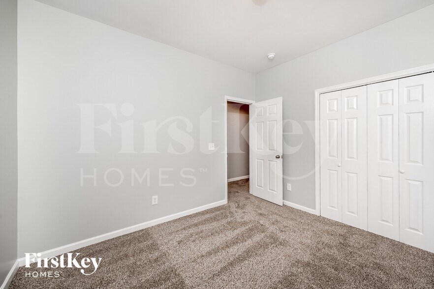 Building Photo - 1256 Washington Dr