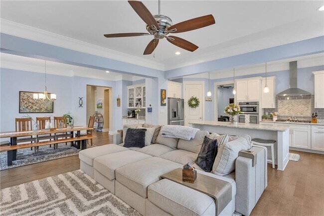 Building Photo - 5525 Fontana Ct