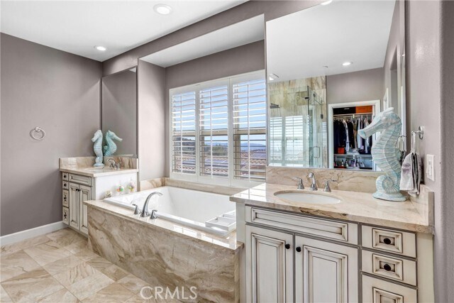 Building Photo - 1232 Inspiration