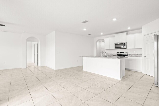 Building Photo - 2053 Farmhouse Rd SE