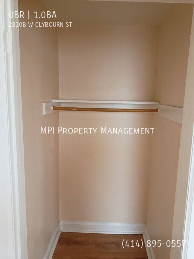 Building Photo - 2820B W CLYBOURN St