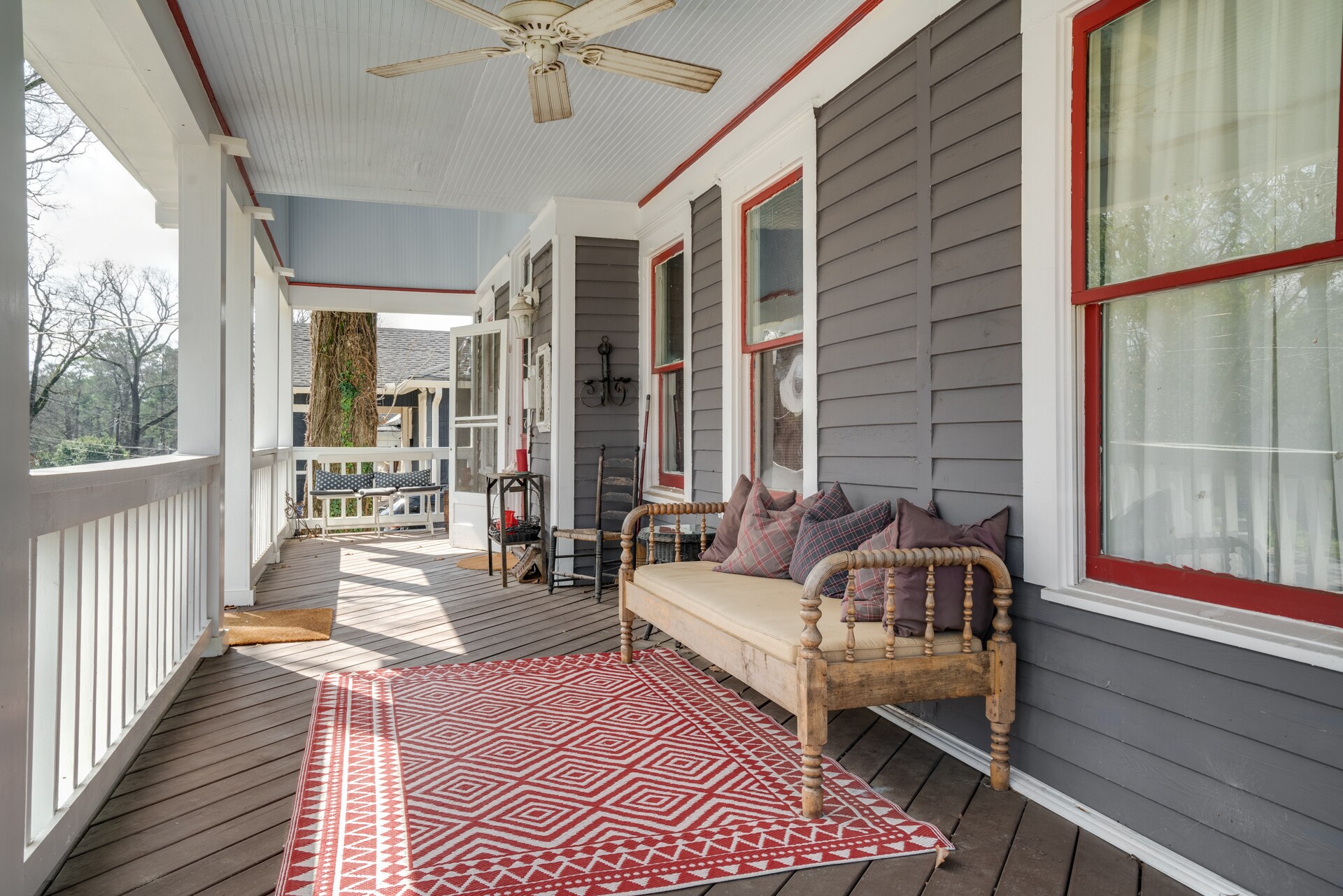 Building Photo - 1433 Desoto Ave SW