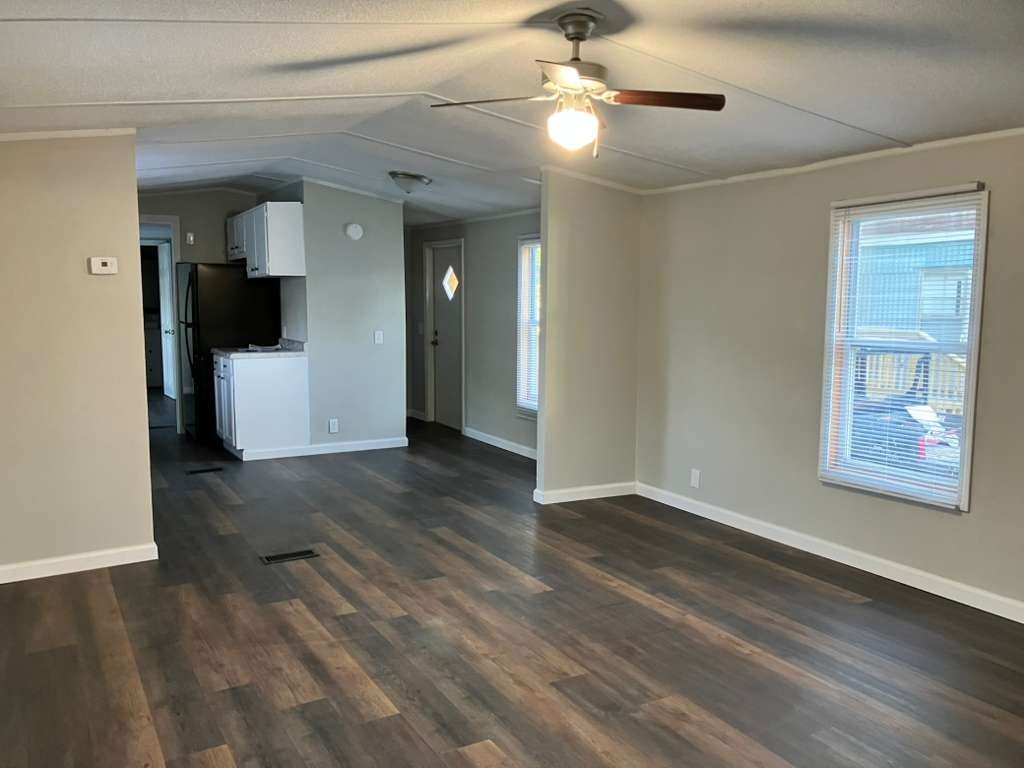 Building Photo - 78 Deerwood Park