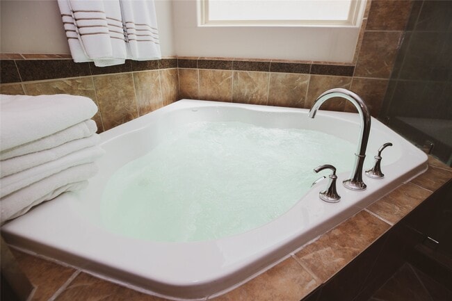 Building Photo - 1515 Birdsall St