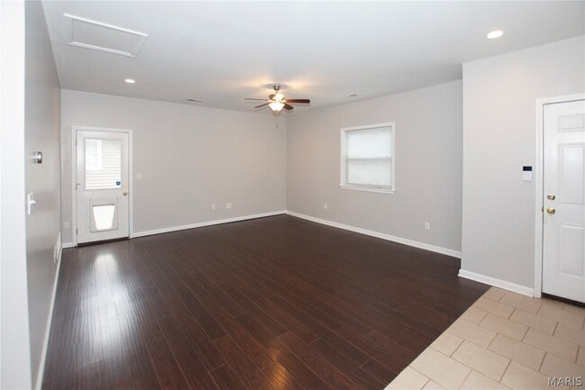 Building Photo - 14 Jefferson Ave