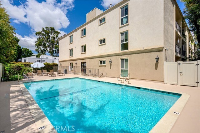 Building Photo - 15344 Weddington St