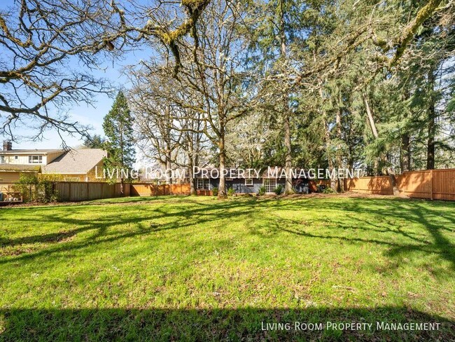 Building Photo - Darling Ranch Home on Enormous Tree-Filled...