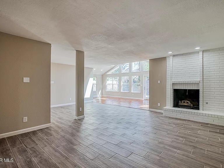 Building Photo - 752 Agua Caliente Dr