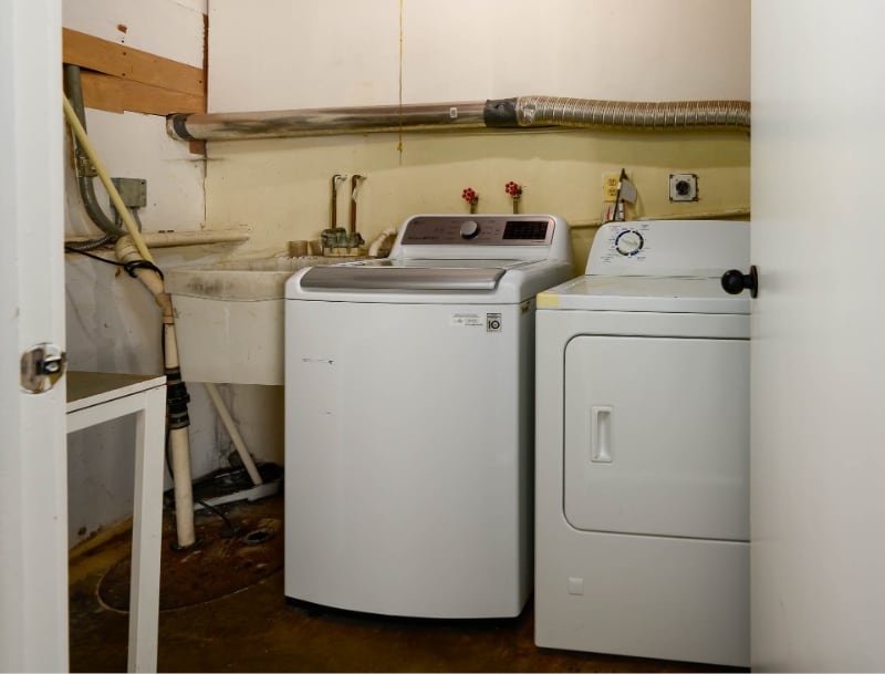 Building Photo - 1340 Campbell Ave