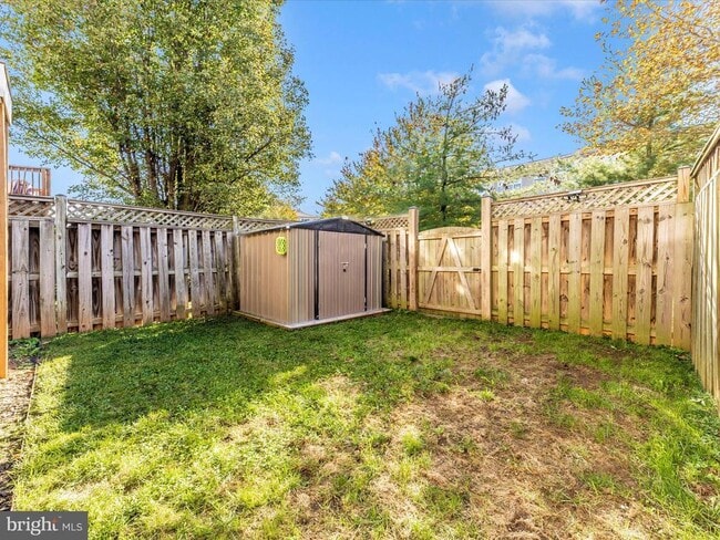 Building Photo - 2103 Paxton Terrace