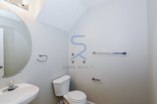 Building Photo - Move in before January 31st and choose your reward: a $250 Amazon Gift Card or a 55" Smart TV!