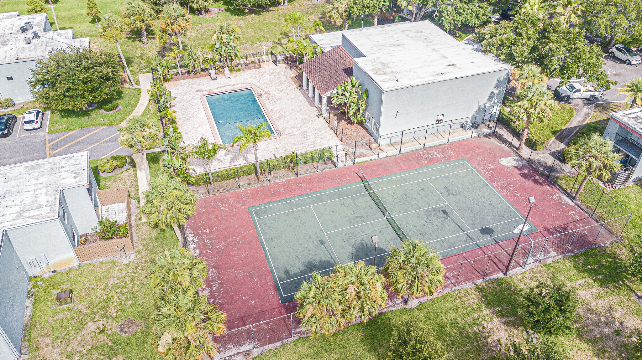 Building Photo - 2818 Somerset Park Dr