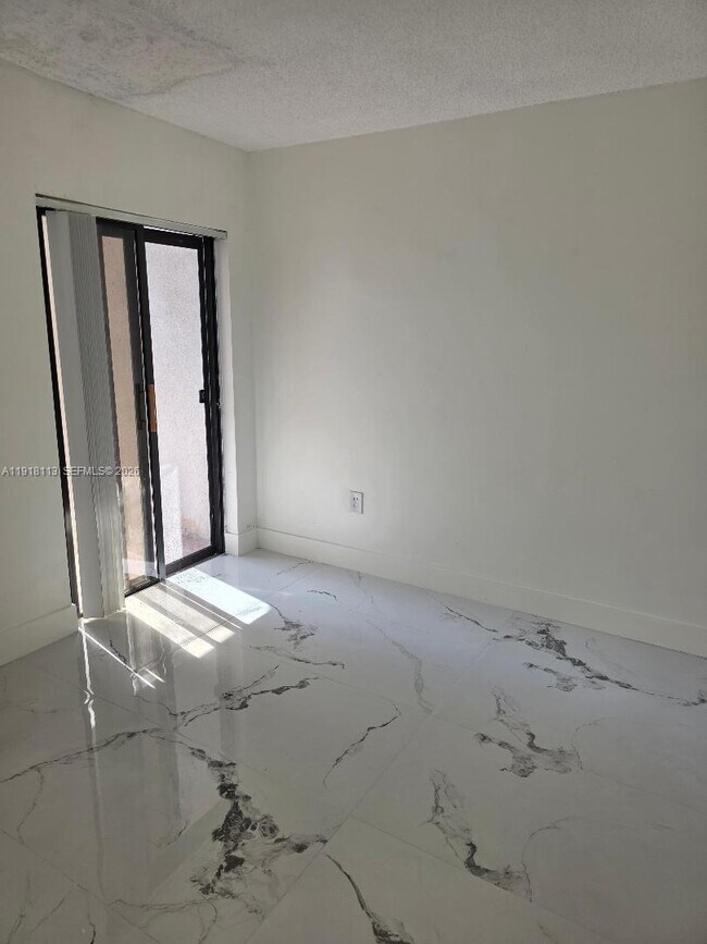 Building Photo - 7510 SW 153rd Pl