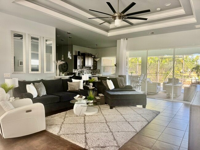 Building Photo - 1410 Vía Milanese