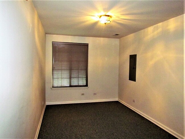 Building Photo - 1596 N St Marks Pl