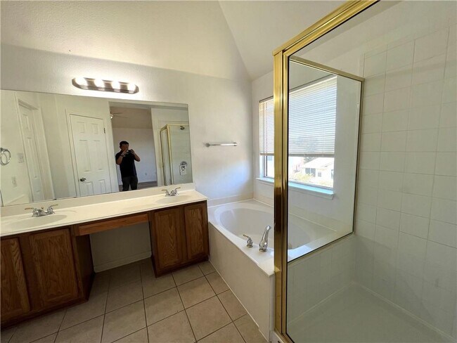 Building Photo - 3102 Dawn Mesa Ct