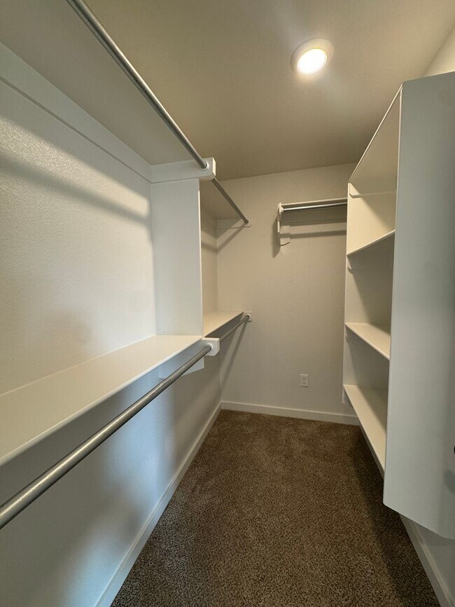 Building Photo - Brand New Construction 2025 3/2/2 in Homestead!!! 1/2 off special 1st month's ren