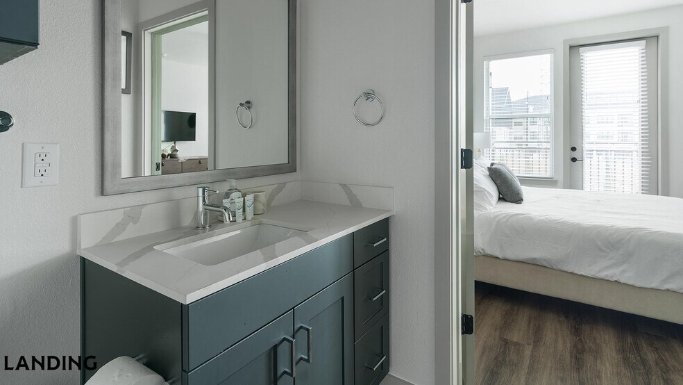 Building Photo - 91 Jensen Dr