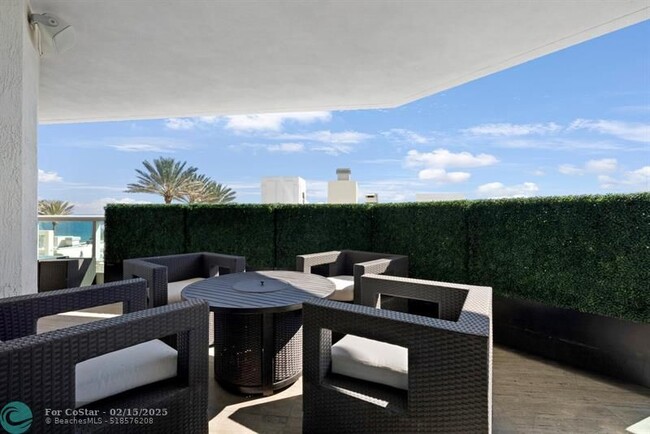 Building Photo - 101 S Fort Lauderdale Beach Blvd