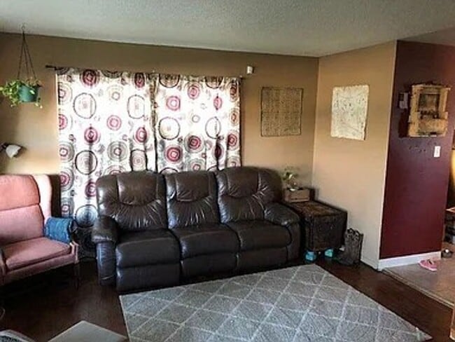 Building Photo - Affordable 3 Bedroom Home with Fenced Yard & Storage Space