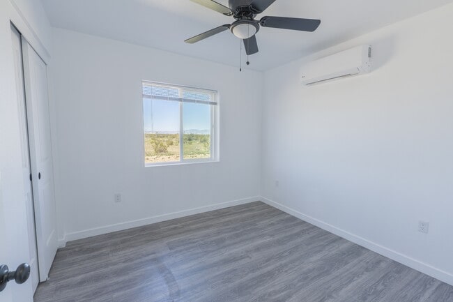 Building Photo - 6151 Poppy Blvd