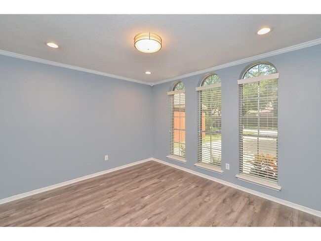 Building Photo - 6111 Dove Fern Ct