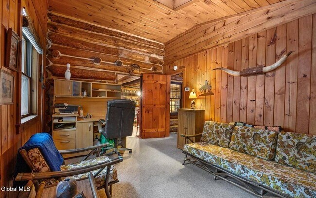 Building Photo - 33 Chuckwagon Trail