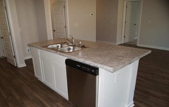 Building Photo - 514 Antler Wy