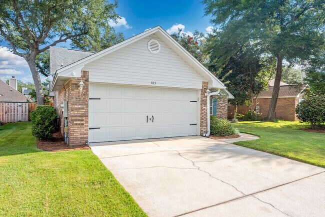 Building Photo - Updated 3BR in Bluewater Bay!!