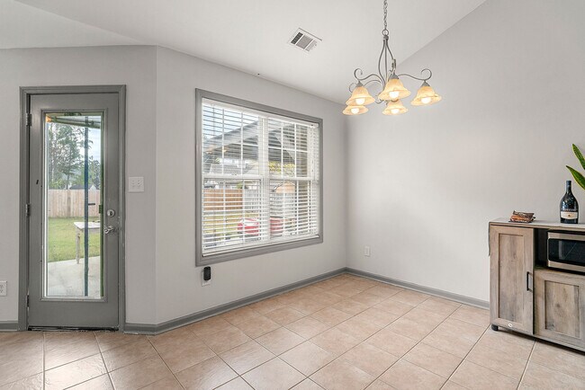 Building Photo - 5160 Oaks Landing Ct
