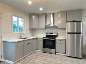 Building Photo - 316 Hardister Dr