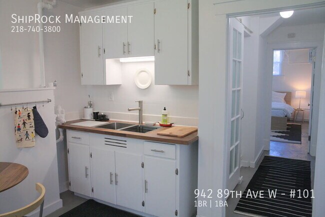Building Photo - 942 89th Ave W