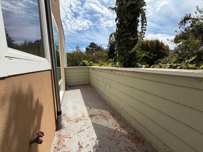 Building Photo - 261 Dolores St
