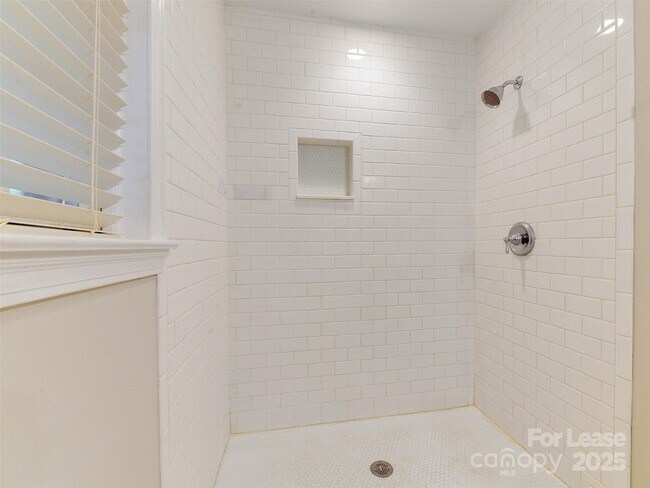 Building Photo - 3630 Moultrie St