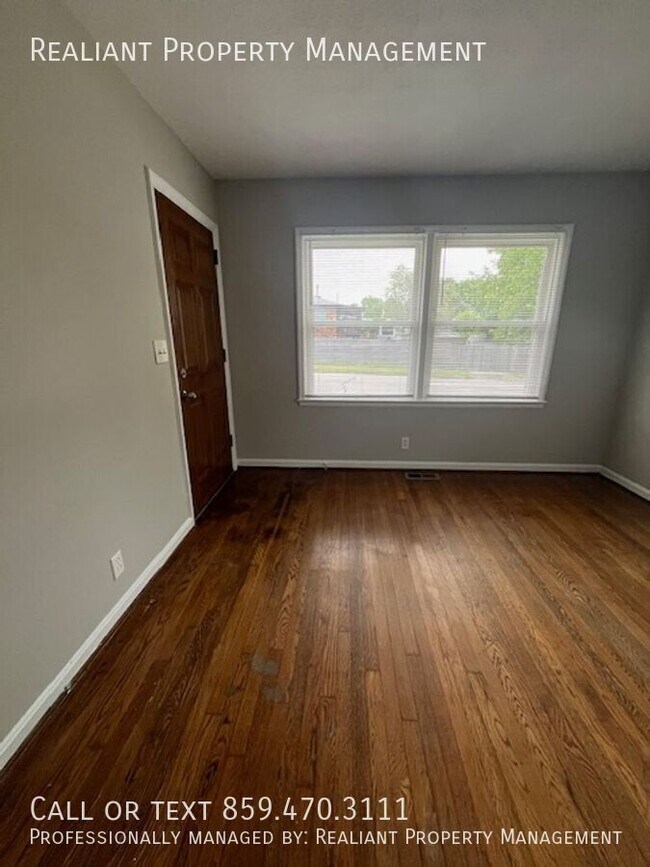Building Photo - 2160 Winterberry Dr