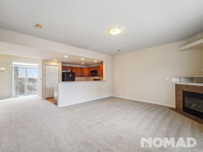 Building Photo - 3 Bedroom Condo in Denver