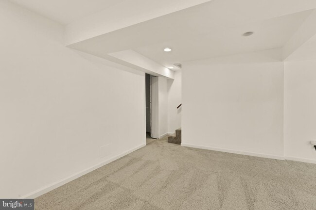 Building Photo - 3111 63rd Pl