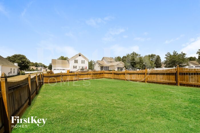 Building Photo - 5816 Brakenwood Dr