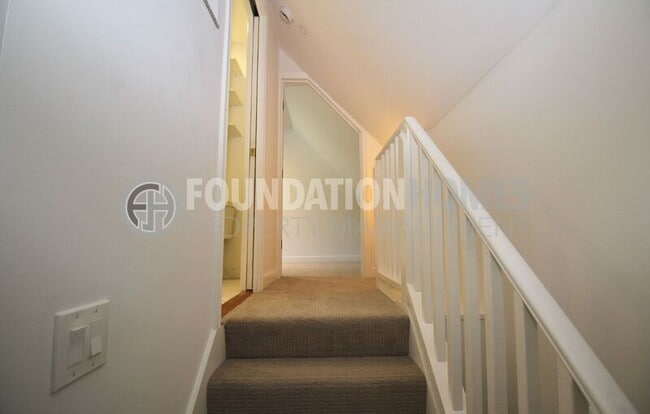 Building Photo - 2022 Fifth Ave
