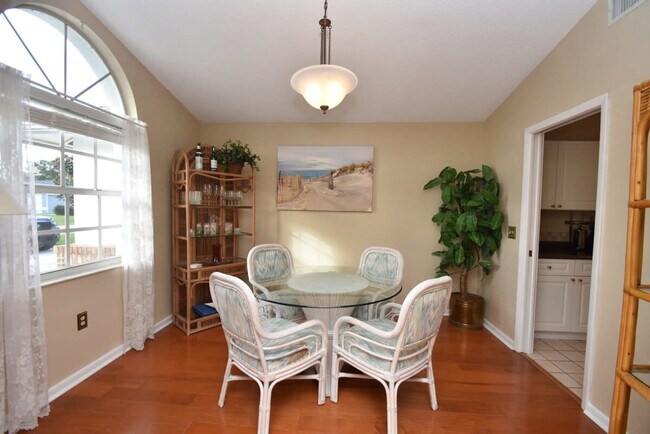 Building Photo - 60 Westover Ln