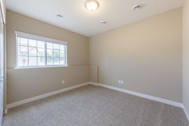 Building Photo - Brand new construction townhouse, upgrades...