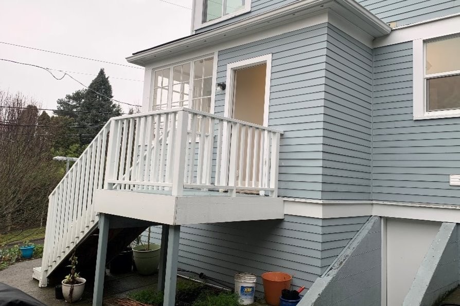 Building Photo - 1803 S Weller St