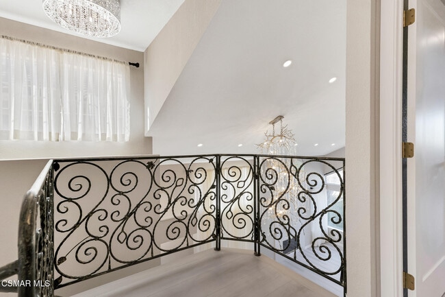 Building Photo - 24739 Vía Madera