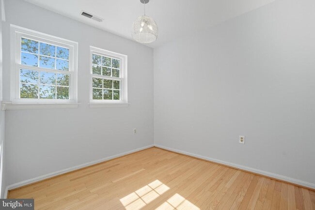 Building Photo - 8399 Montgomery Rd
