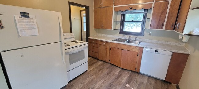 Building Photo - Single Family Home