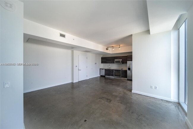 Building Photo - 151 SE 1st St