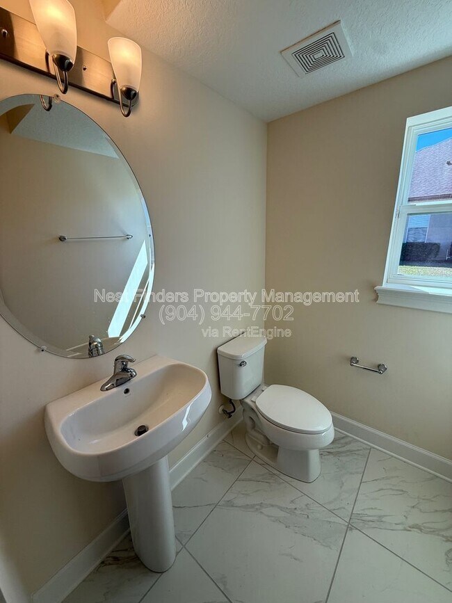 Building Photo - 214 Starlis Pl