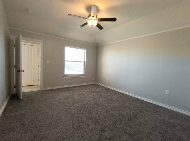 Building Photo - Charming 4 bedroom, 2 bath home AVAILABLE NOW!